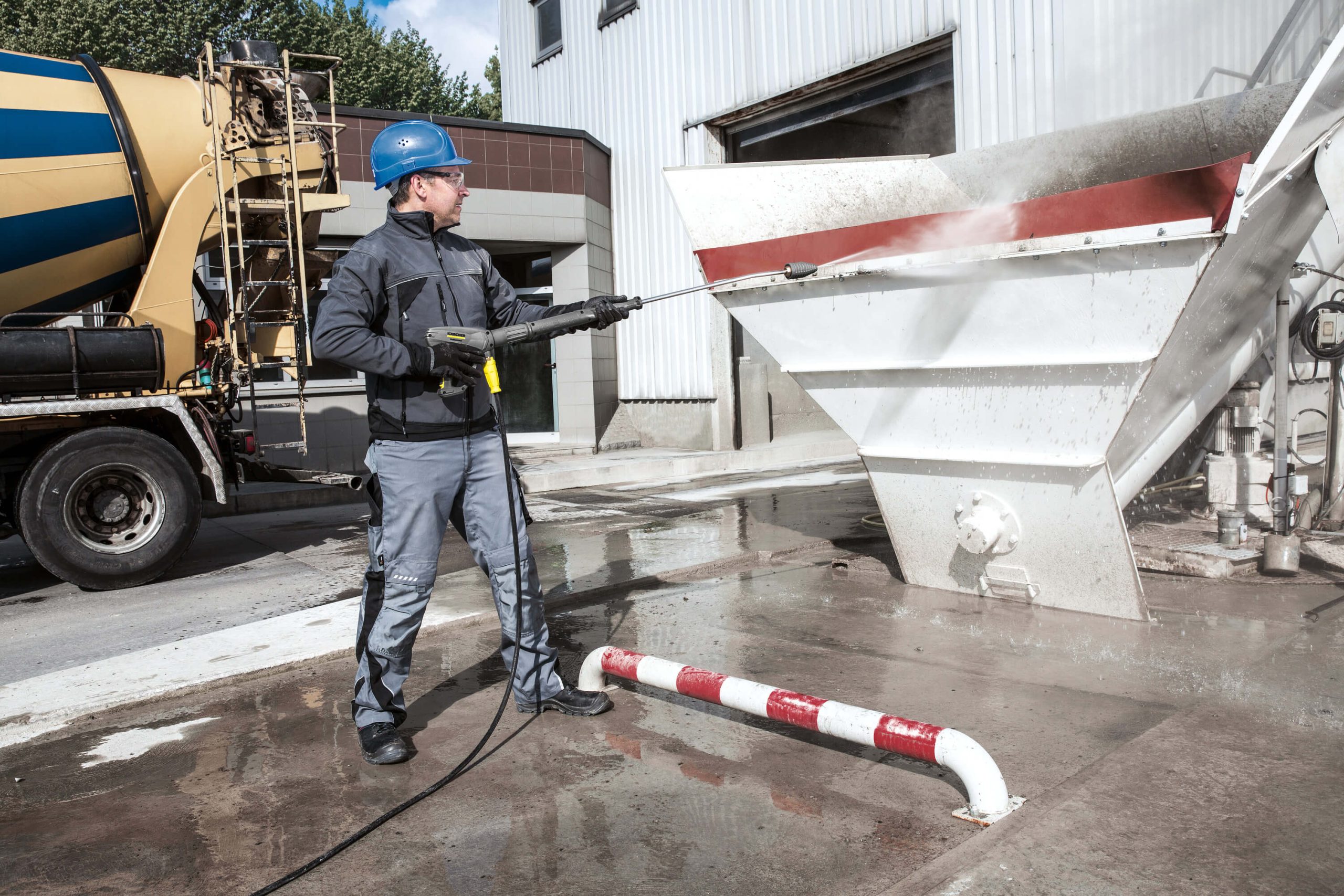 Easyforce_concrete_factory_app_5_CI15_2000x3000px_3000x2000px Application Image