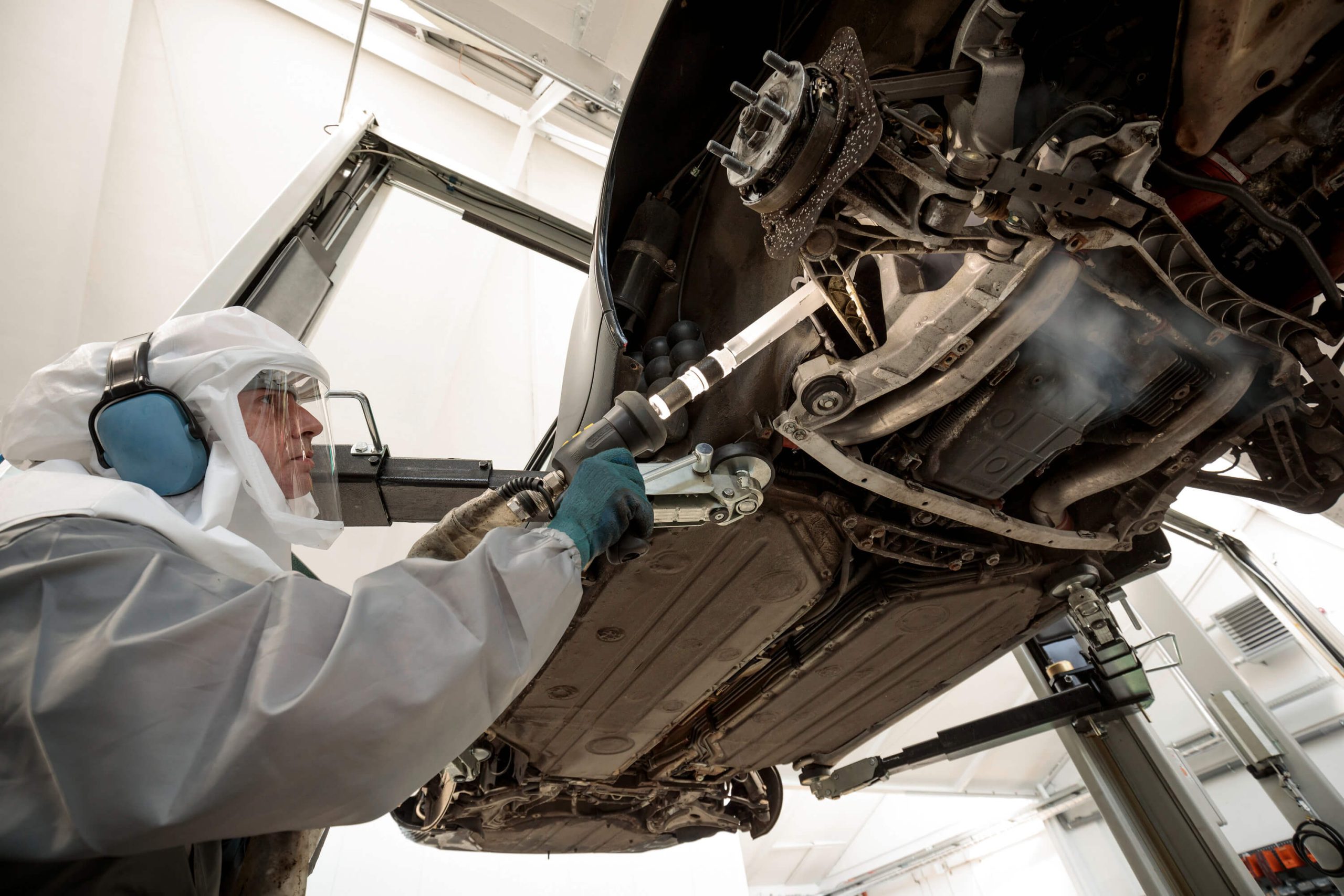 IB_15_120_automotive_app_03_CI15_2000x3000px_3000x2000px Application Image