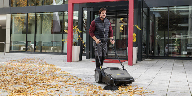 Kärcher Σάρωθρα και αναρροφητικά σάρωθρα πεζού χειριστή