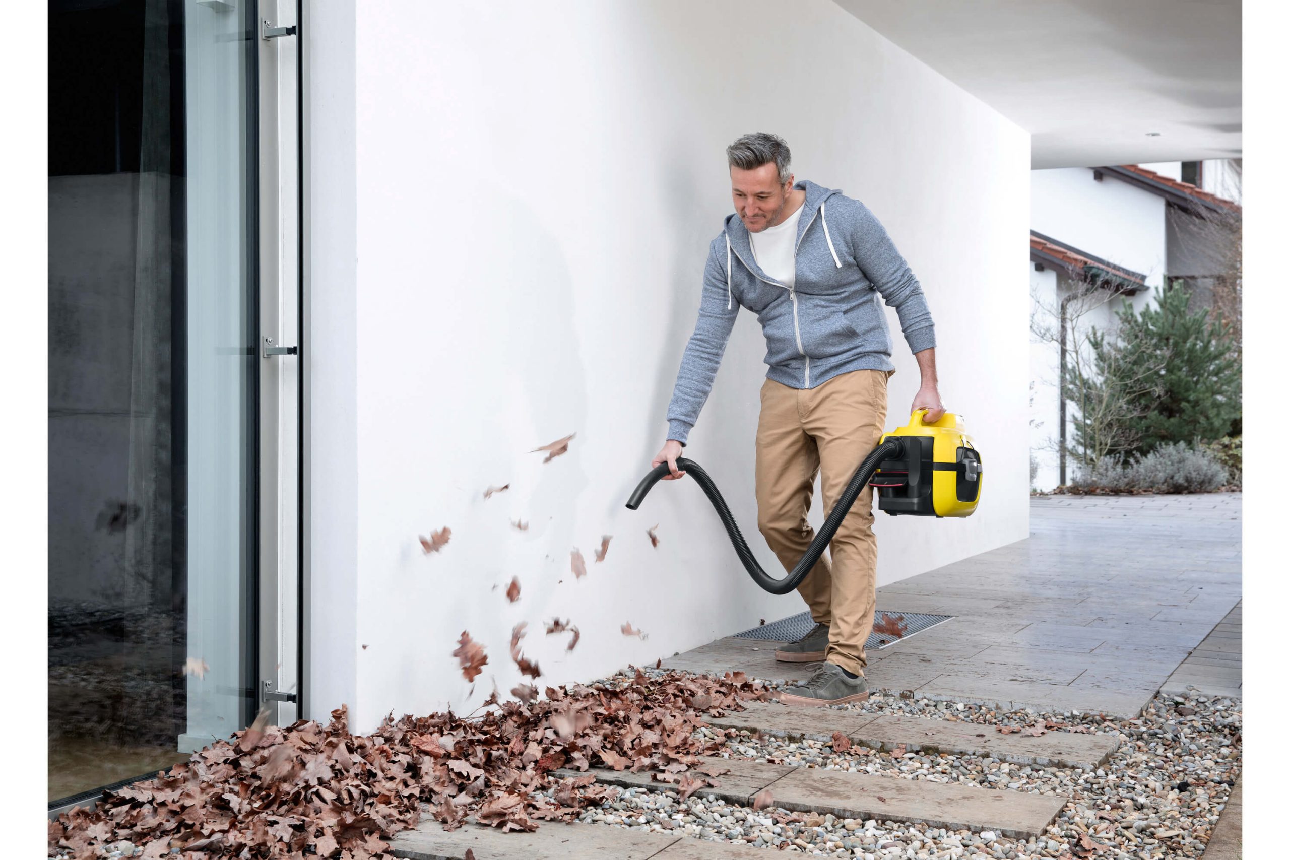 WD_1_Compact_Battery_blower_function_app_03_CI15_2000x3000px_3000x2000px Application Image