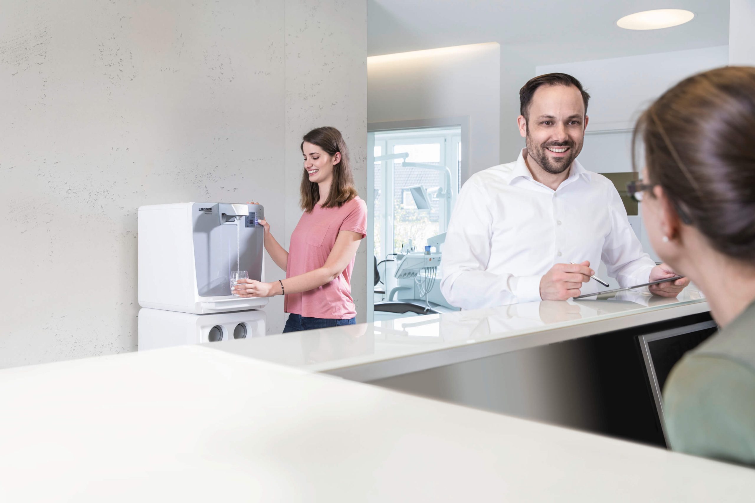 WPD_200_dentist_app_03_CI15_2000x3000px_3000x2000px Application Image