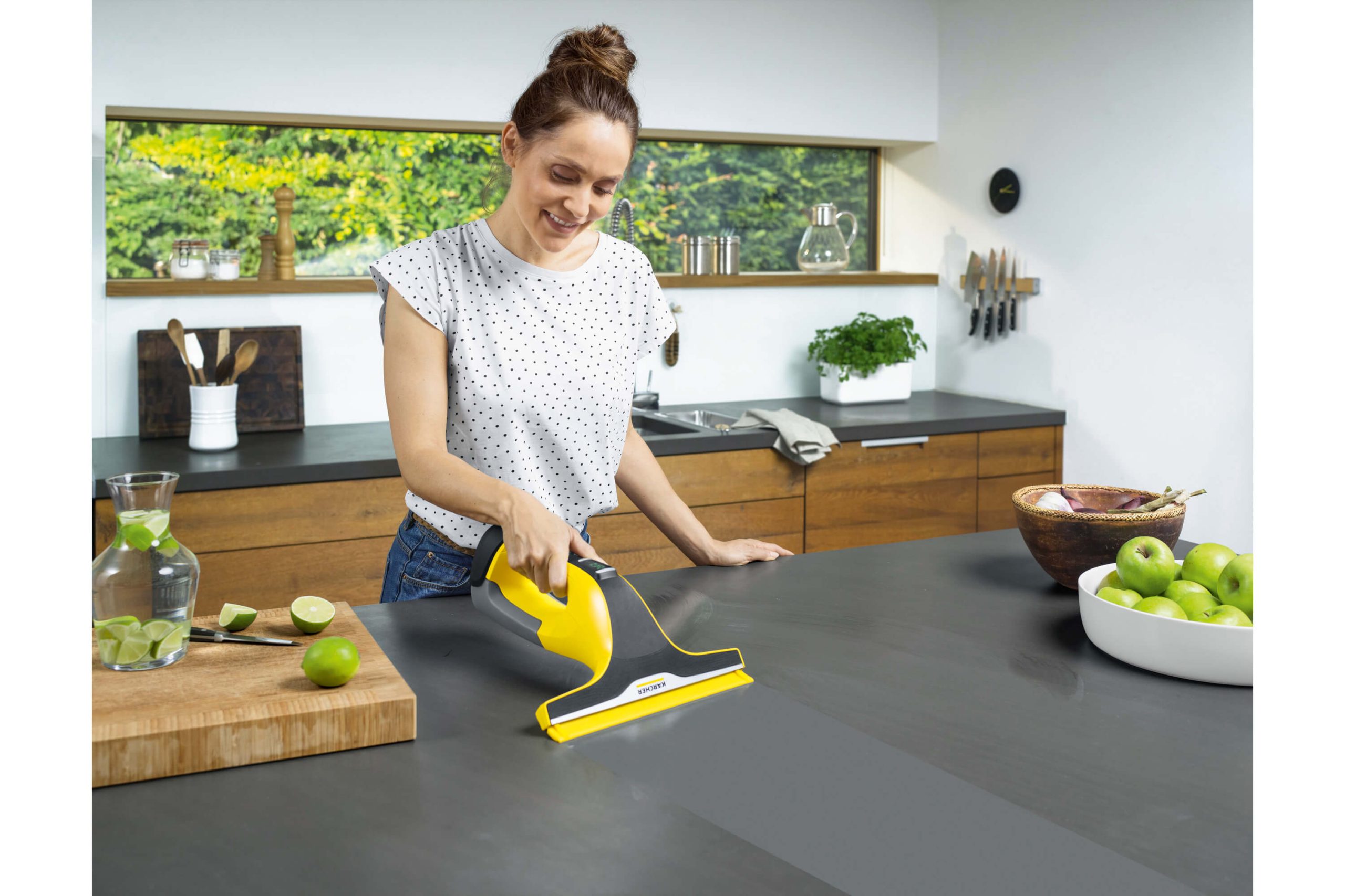 WV_6_kitchen_yellow_app_05_CI15_2000x3000px_3000x2000px Application Image