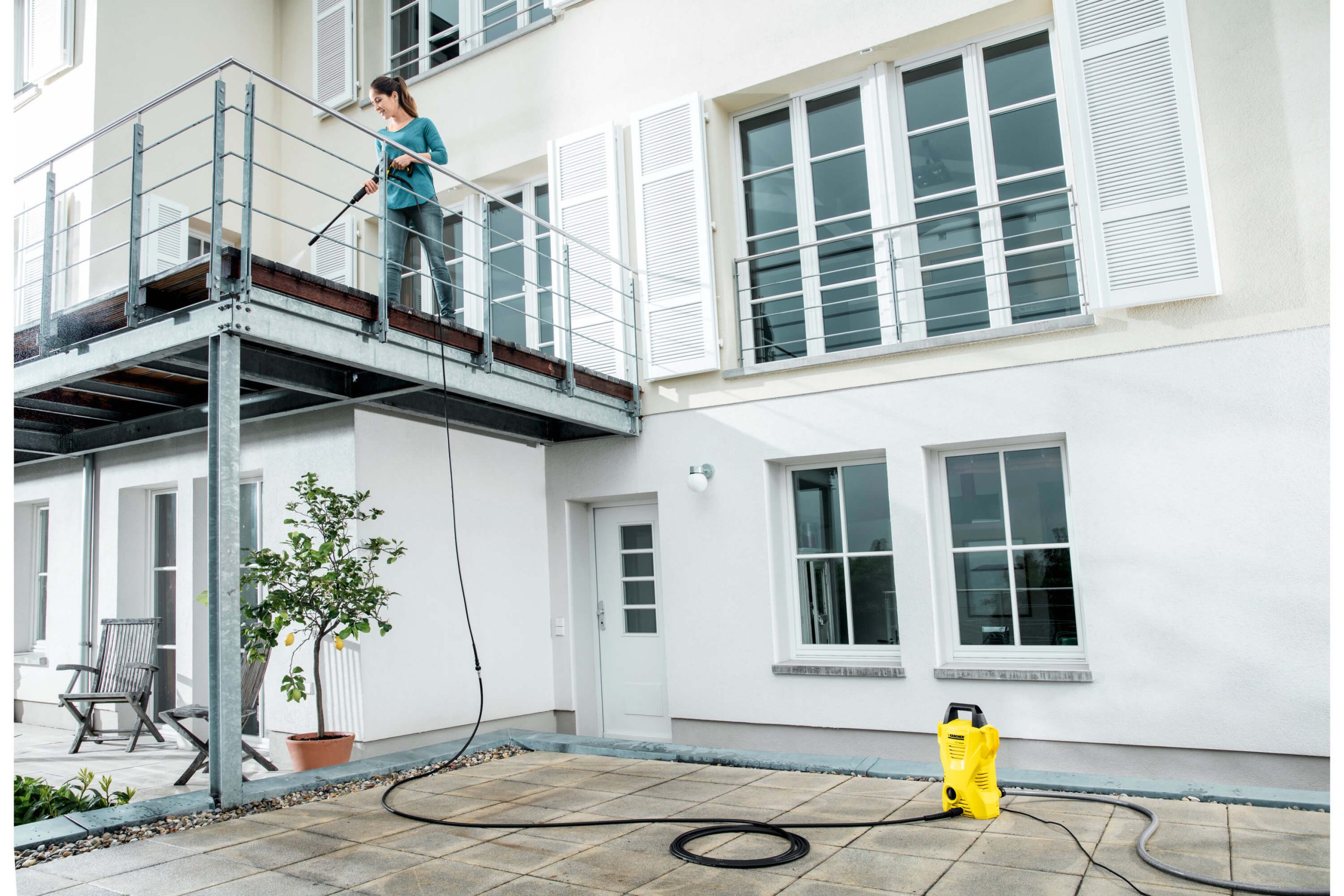 XH_10_balcony_app_1_CI15_2000x3000px_3000x2000px Application Image